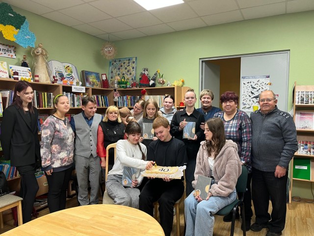 Dzejas kopas 10 gadu darbošanās pasākums bibliotēkā